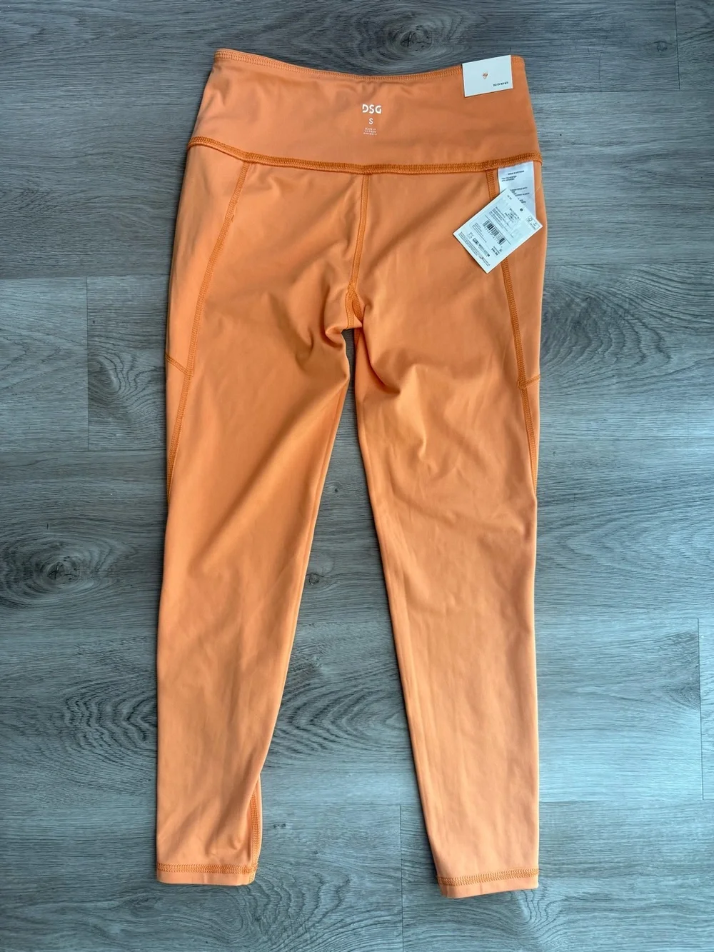 NWT DSG  (Dick’s Sporting Goods) Momentum High Rise 7/8 Leggings - Orange